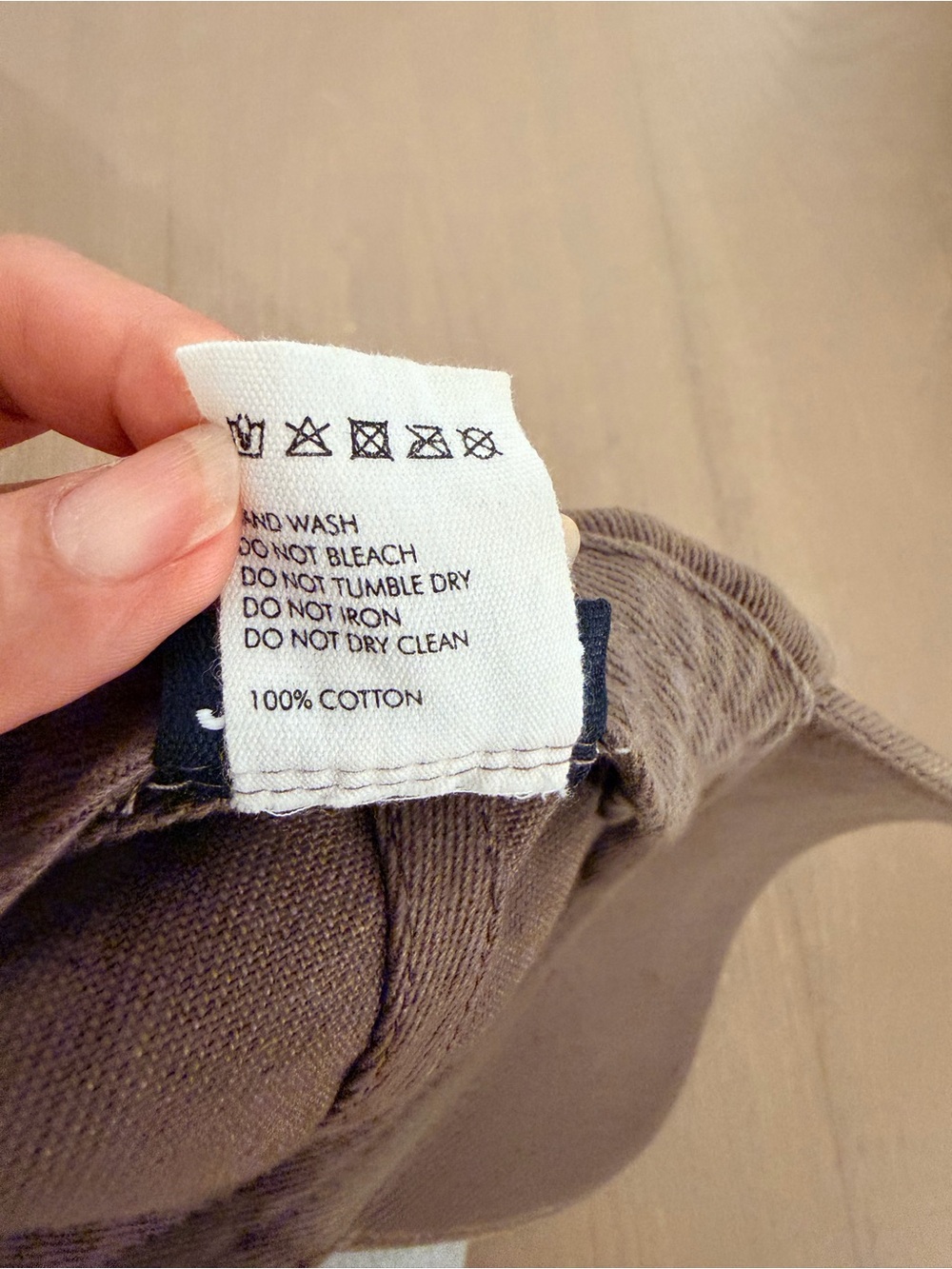 Jacquemus Washed Taupe cotton Baseball Cap - Picture 8 of 9